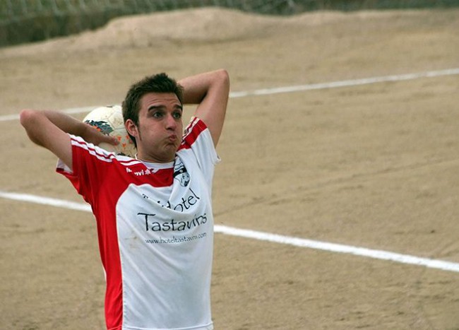 Un Teruel B superior golege a un Pena-roja (5-0) que acabe amb 9 jugadors