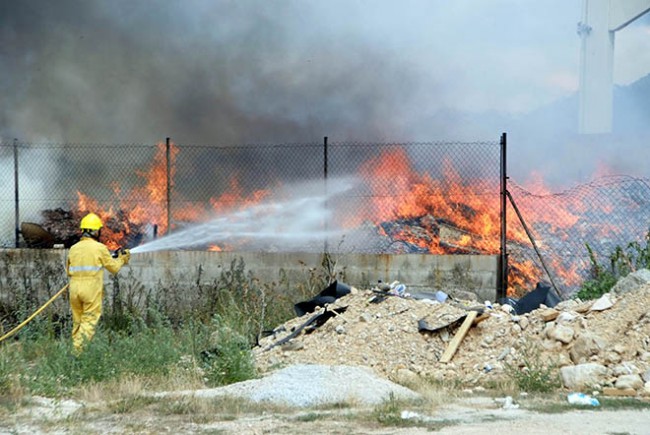 Les imatges de les càmeres apunten cap a un aerosol com la causa de l'incendi de Pena-roja