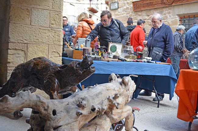 Exaltació d'antiquaris i d'oficis tradicionals a la Setmana Santa de La Freixneda