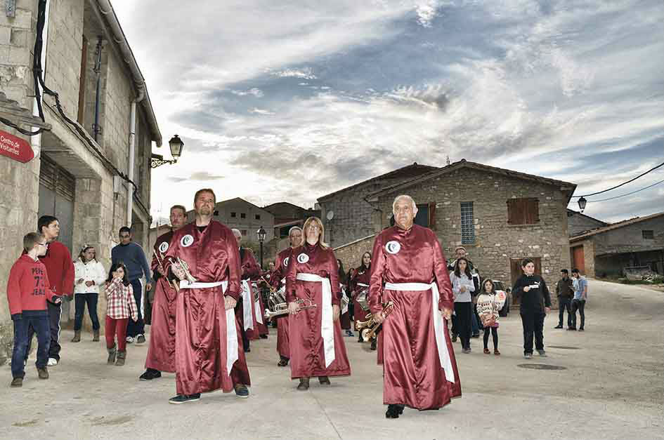 Fotogaleria: La processó del Via Crucis a La Vall del Tormo