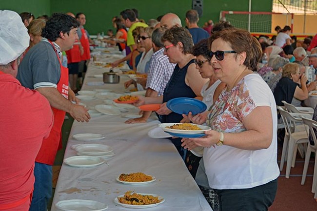 Unes 240 persones participen en el 9è Certamen de Paelles de Pena-roja