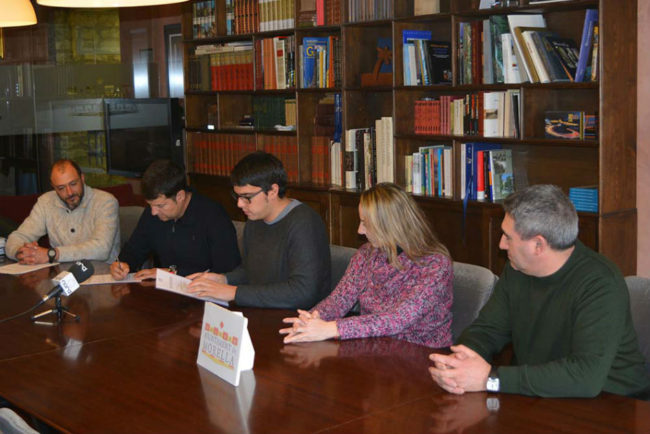 L’ajuntament de Morella i la Societat de Caçadors El Maestrazgo signen un conveni de col·laboració