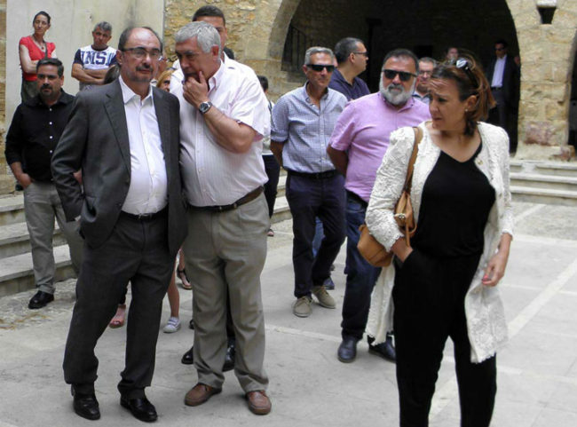 Lambán valora els convenis amb la Comunitat Valenciana durant la seua visita a La Iglesuela del Cid