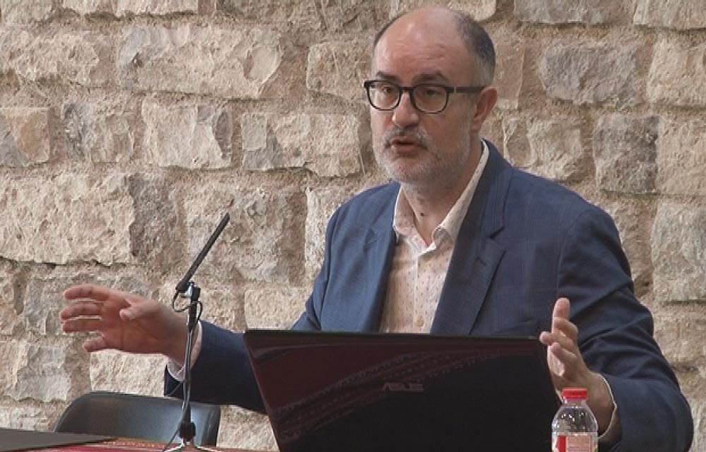 Andreu Casero explica el futur del periodisme als alumnes de la Universitat per a Majors